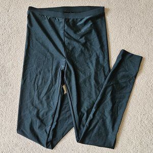 Shiny green leggings